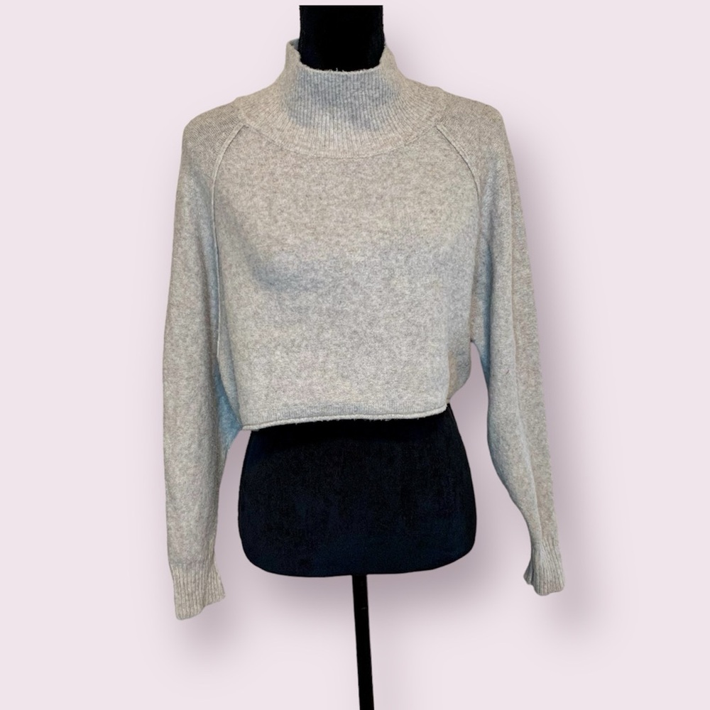 Urban Outfitters Gray Turtleneck Sweater